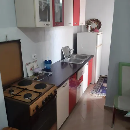 Prane Pogradecit * Pogradec